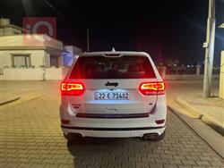 جیپ گراند شیرۆکی